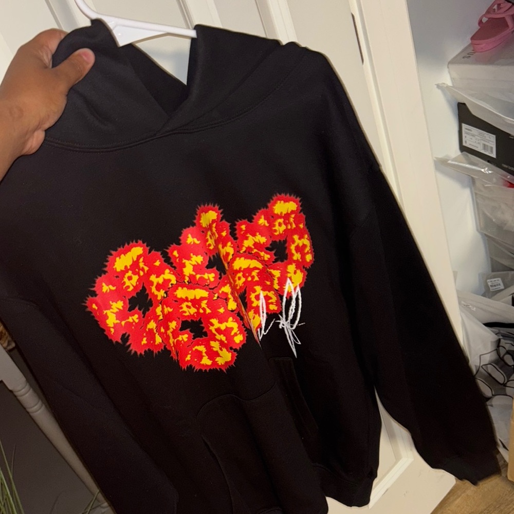 Black and Red Graphi men’s  Sweater